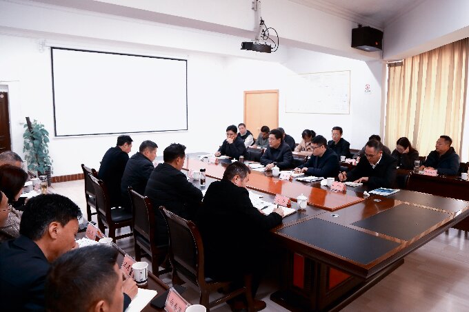 州委副书记沙文一行 到州农科院、州林草科院调研