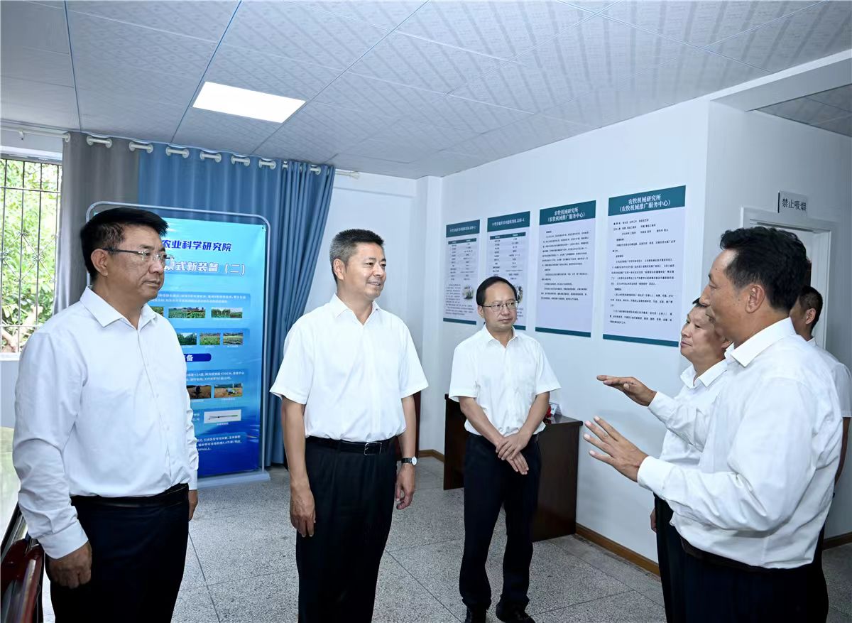 凉山新闻联播 | 虞平在州科技局州农科院调研时强调 坚持科技创新与产业创新深度融合 为高质量发展和现代化建设注入强劲动能